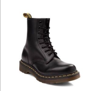 Dr. Martens 1460 8 Eye Boot